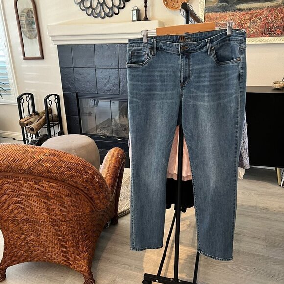 Kut from the Kloth Jeans Womens Size 16 Medium Wash Straight Leg Whiskering - Picture 15 of 15